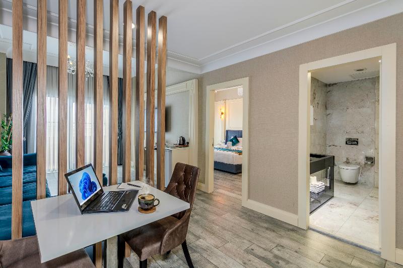 Marnas Hotel image