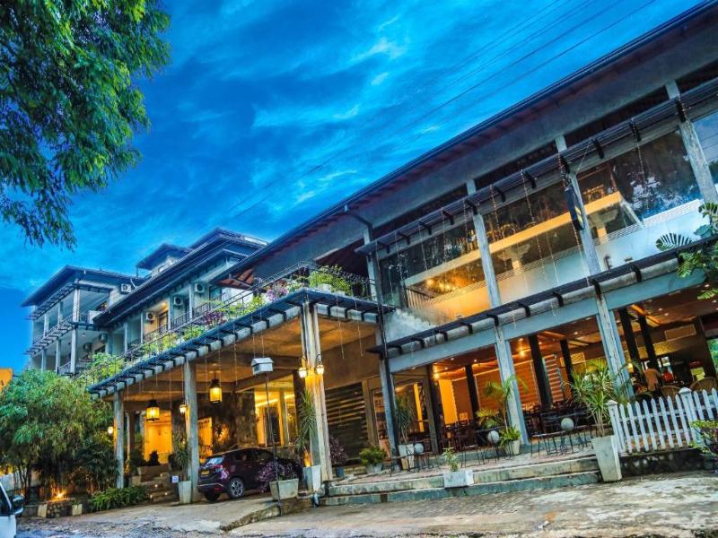 Oak Ray Ella Gap Hotel image