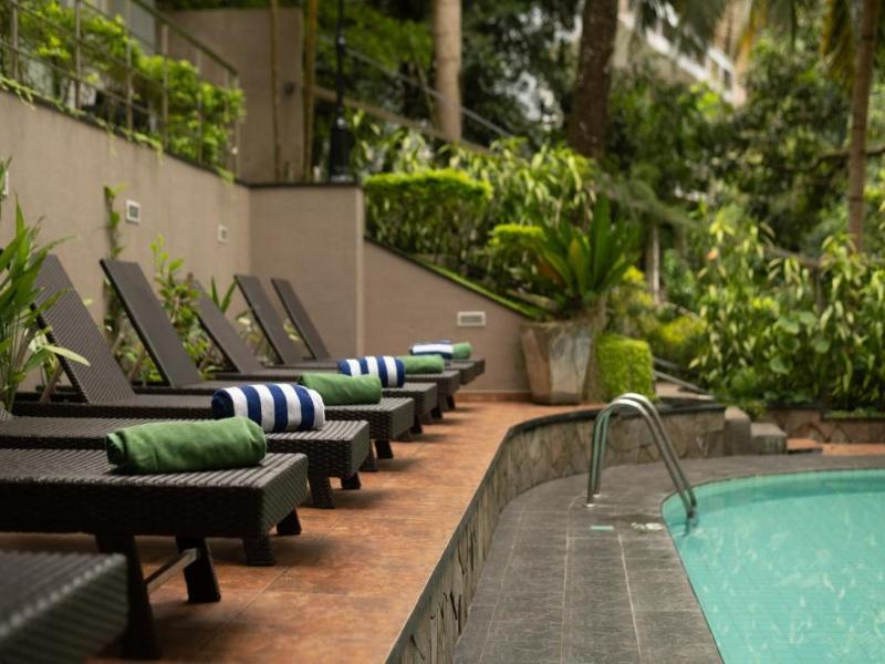Oak Ray Serene Garden Hotel image