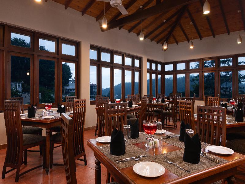 Oak Ray Serene Garden Hotel image