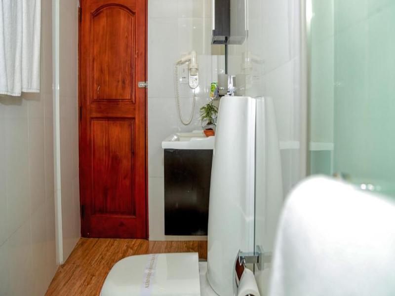 Oak Ray Serene Garden Hotel image