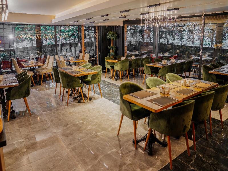Vespia Hotel — restaurant