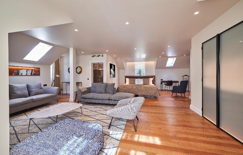 Les Suites At The Cliff Bay image