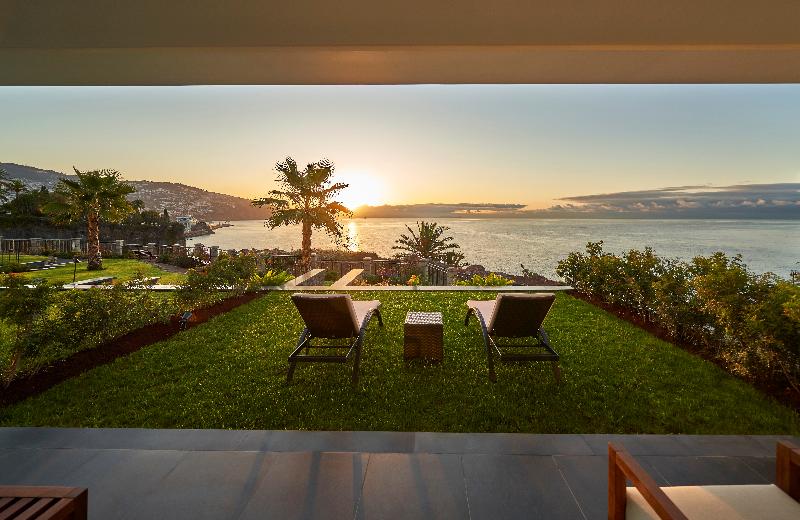 Les Suites At The Cliff Bay image