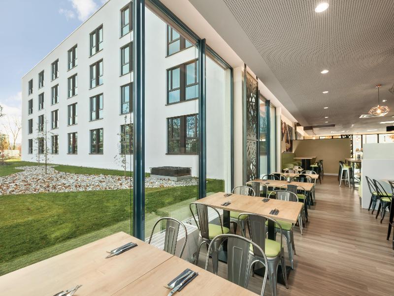 Super 8 by Wyndham Munich City North