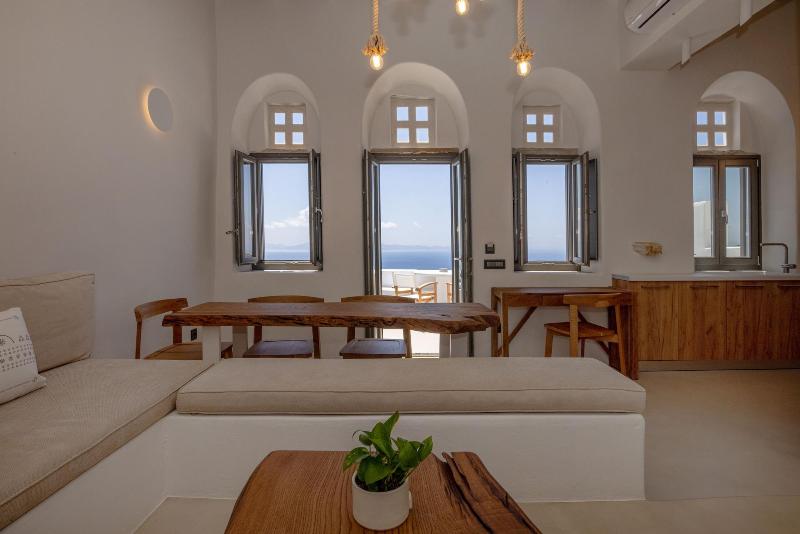 Living Theros Luxury Suites image
