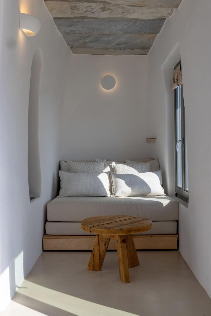 Living Theros Luxury Suites image