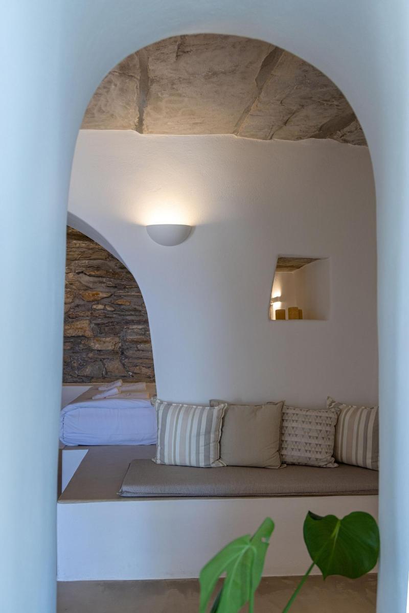 Living Theros Luxury Suites image