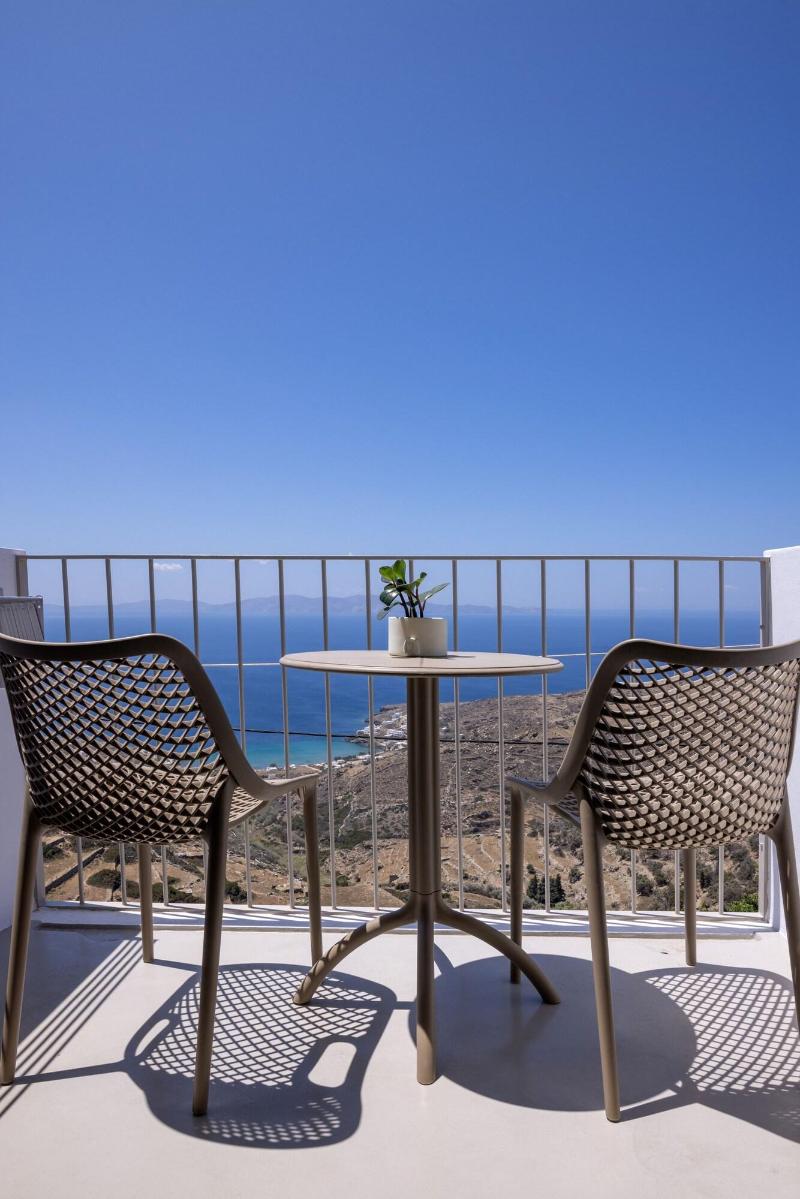 Living Theros Luxury Suites image