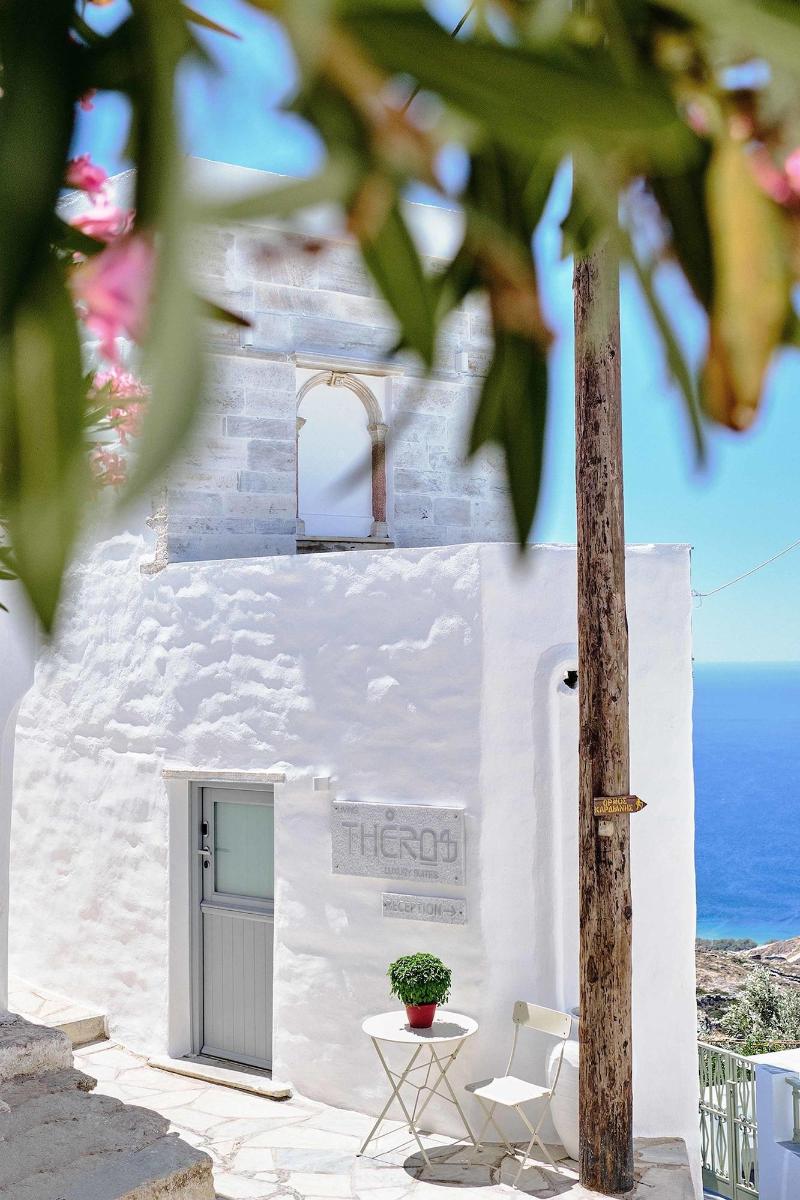 Living Theros Luxury Suites image