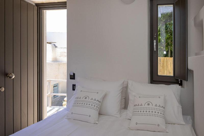 Living Theros Luxury Suites image