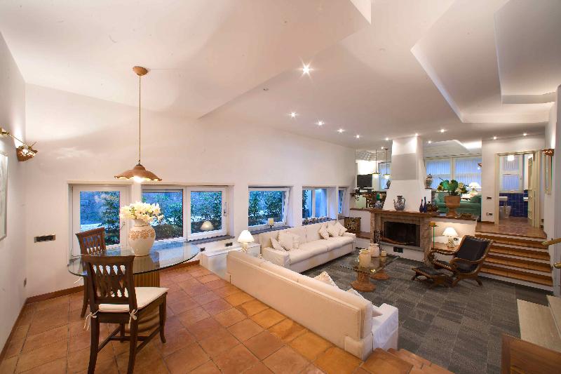 Villa Jewel image