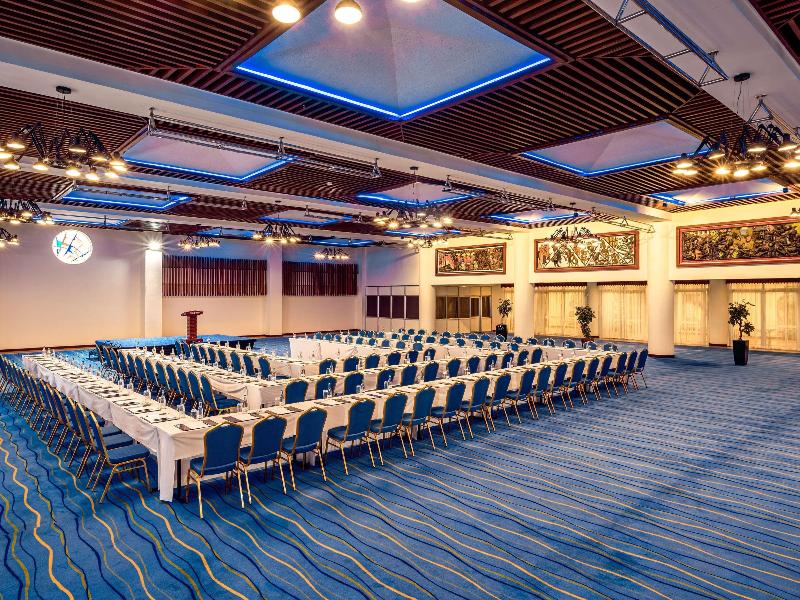 Mövenpick Hotel & Residences Nairobi image