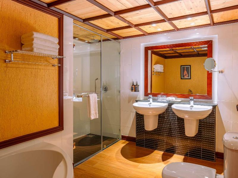 Mövenpick Hotel & Residences Nairobi image