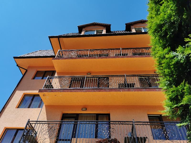 Iri Busteni Hotel image