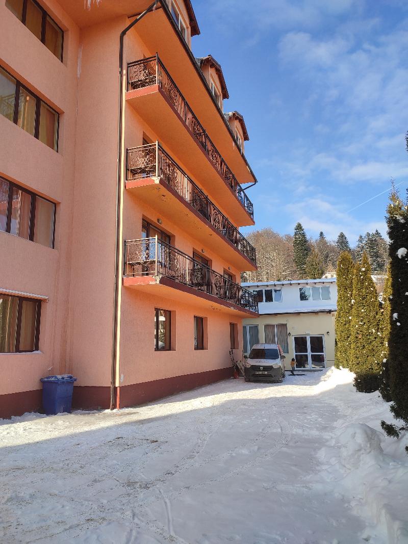 Iri Busteni Hotel image