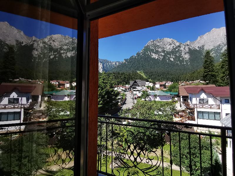 Iri Busteni Hotel image