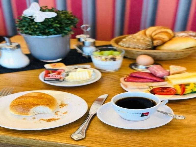 IBB Blue Hotel Paderborn image