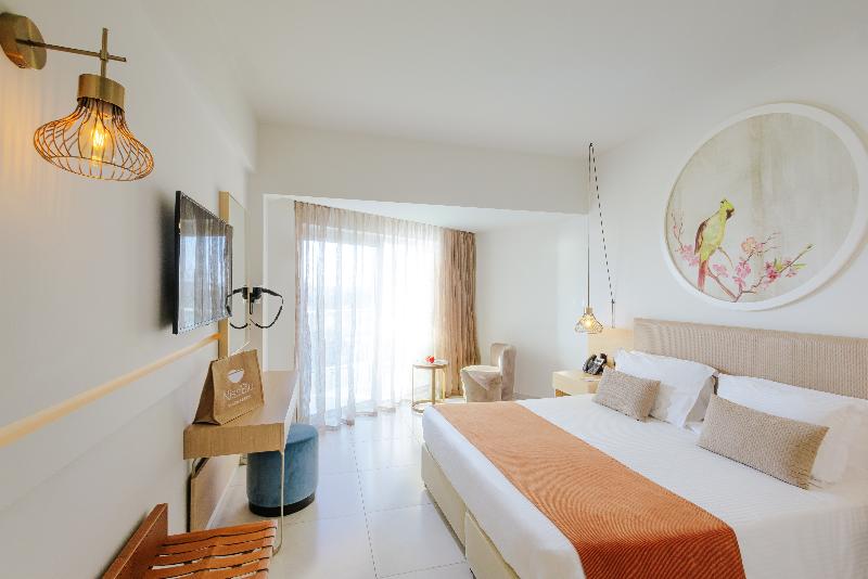 Nissiblu Beach Resort image