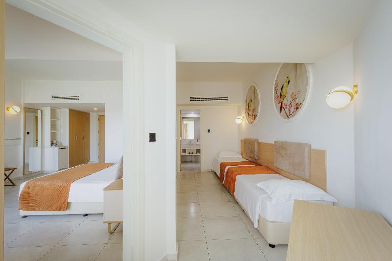 Nissiblu Beach Resort image