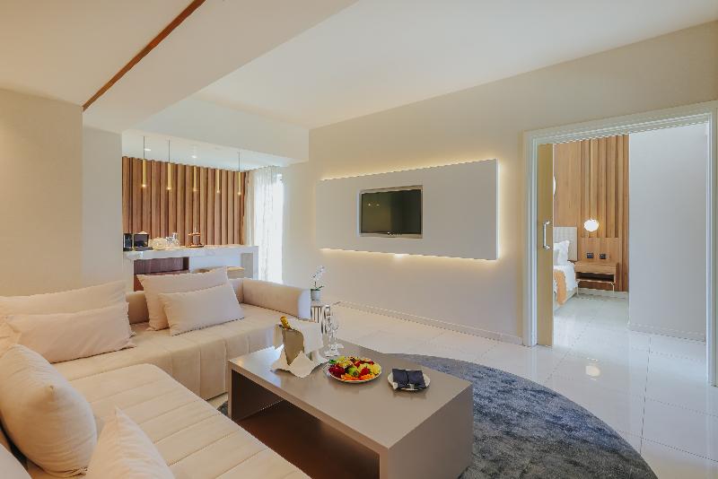 Nissiblu Beach Resort image