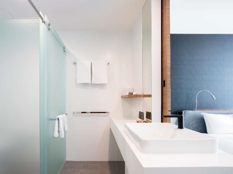 Novotel Brisbane South Bank image