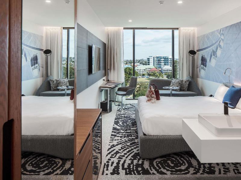 Novotel Brisbane South Bank image