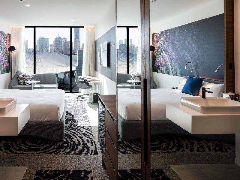 Novotel Brisbane South Bank image