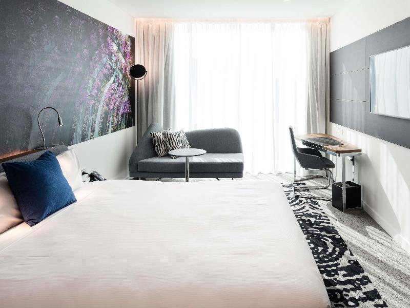 Novotel Brisbane South Bank image