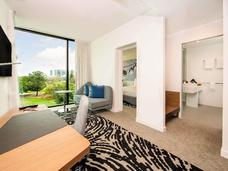 Novotel Brisbane South Bank image