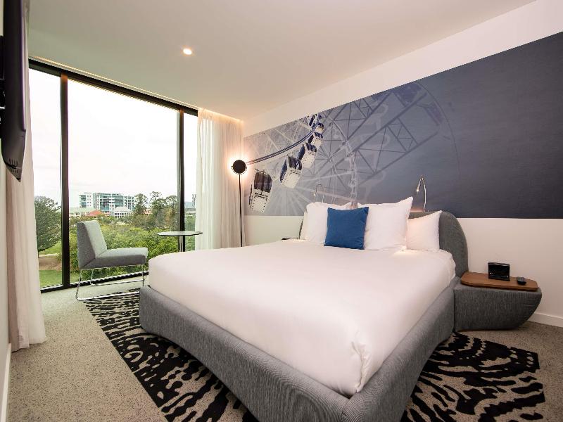 Novotel Brisbane South Bank image