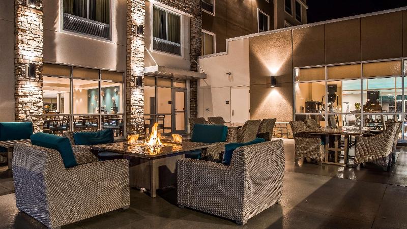 Best Western Plus Bolivar Hotel & Suites image