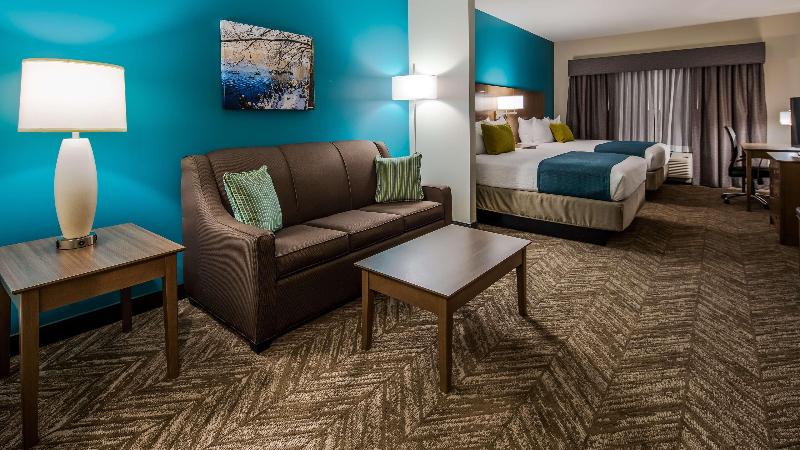 Best Western Plus Bolivar Hotel & Suites image