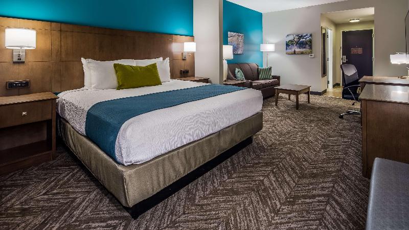 Best Western Plus Bolivar Hotel & Suites image