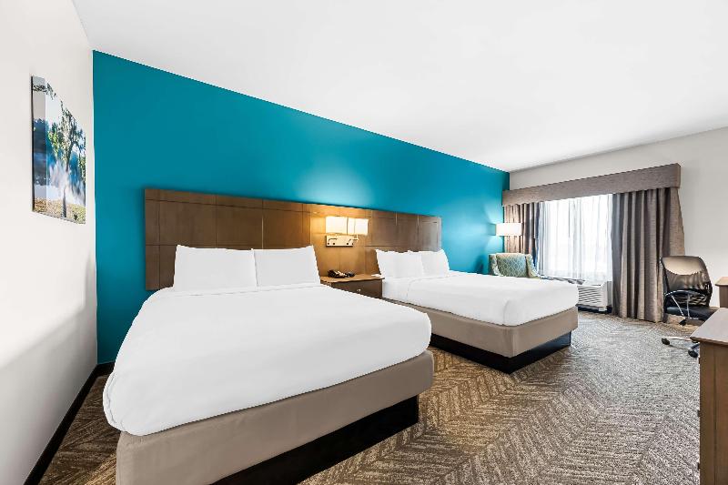 Best Western Plus Bolivar Hotel & Suites image
