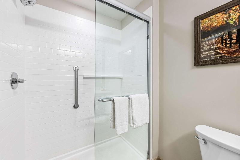 Best Western Plus Bolivar Hotel & Suites image