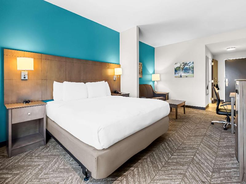 Best Western Plus Bolivar Hotel & Suites image