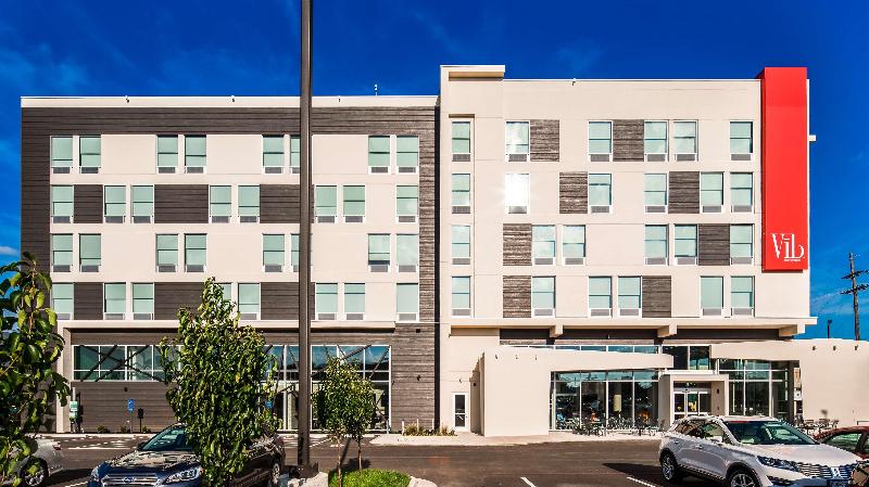 Vīb Best Western Springfield image
