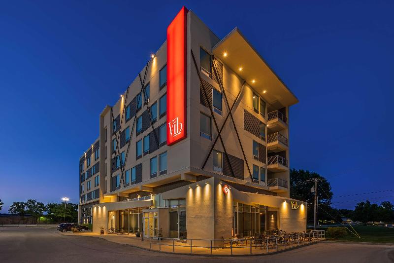 Vīb Best Western Springfield image