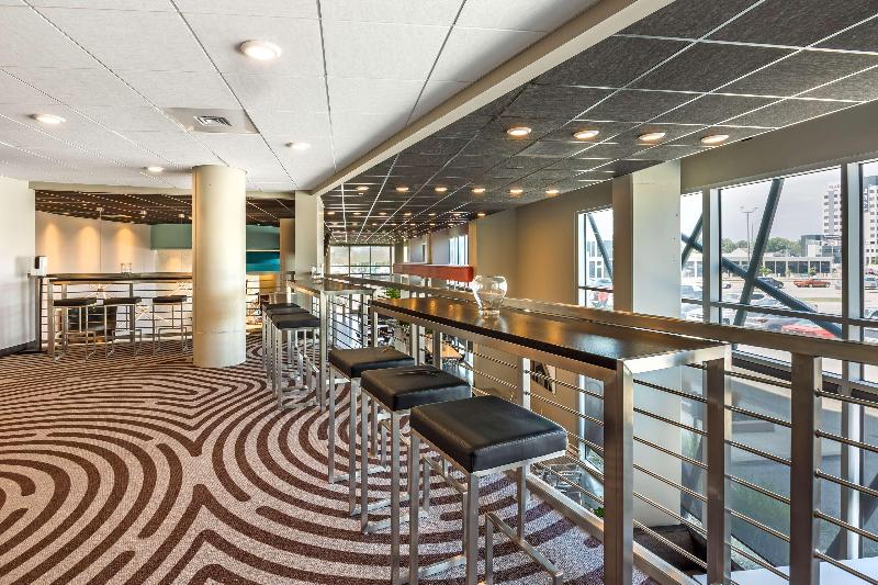 Vīb Best Western Springfield image