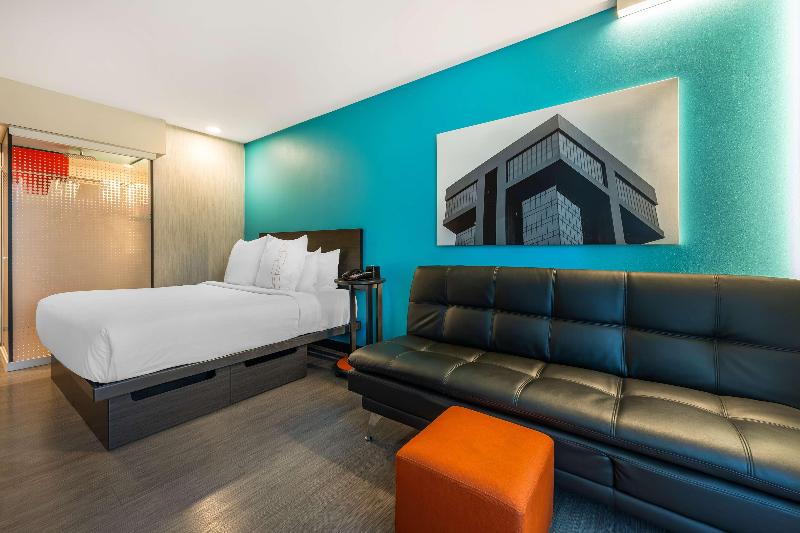 Vīb Best Western Springfield image