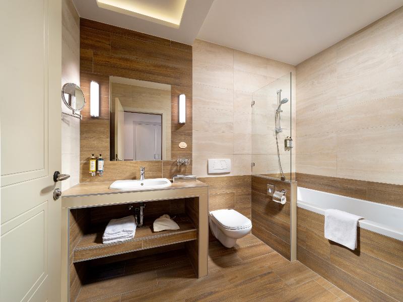 Mamaison Hotel Andrassy Budapest image