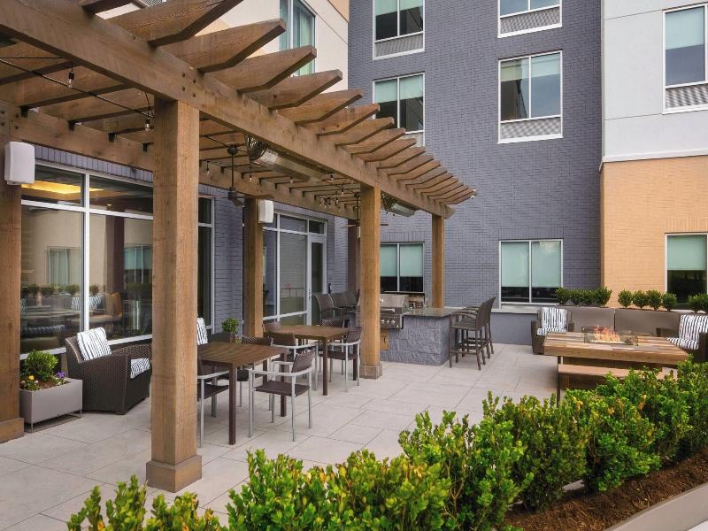Fairfield Inn & Suites Louisville Northeast image