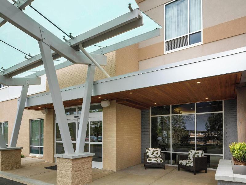 Fairfield Inn & Suites Louisville Northeast image