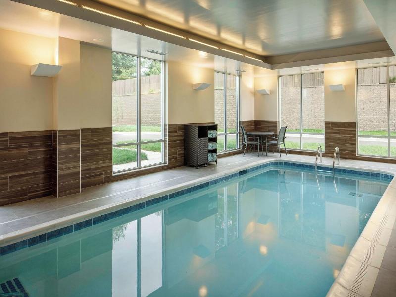 Fairfield Inn & Suites Louisville Northeast image