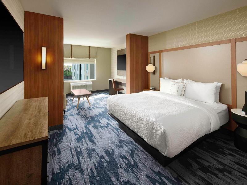 Fairfield Inn & Suites Louisville Northeast image