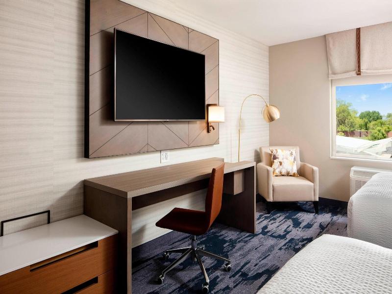 Fairfield Inn & Suites Louisville Northeast image