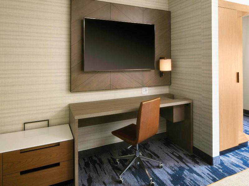 Fairfield Inn & Suites Louisville Northeast image
