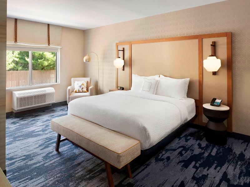 Fairfield Inn & Suites Louisville Northeast image
