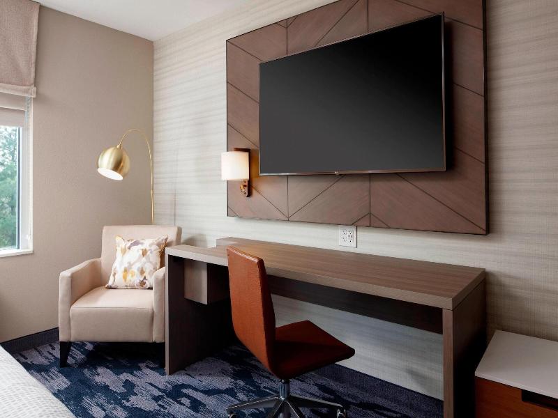 Fairfield Inn & Suites Louisville Northeast image
